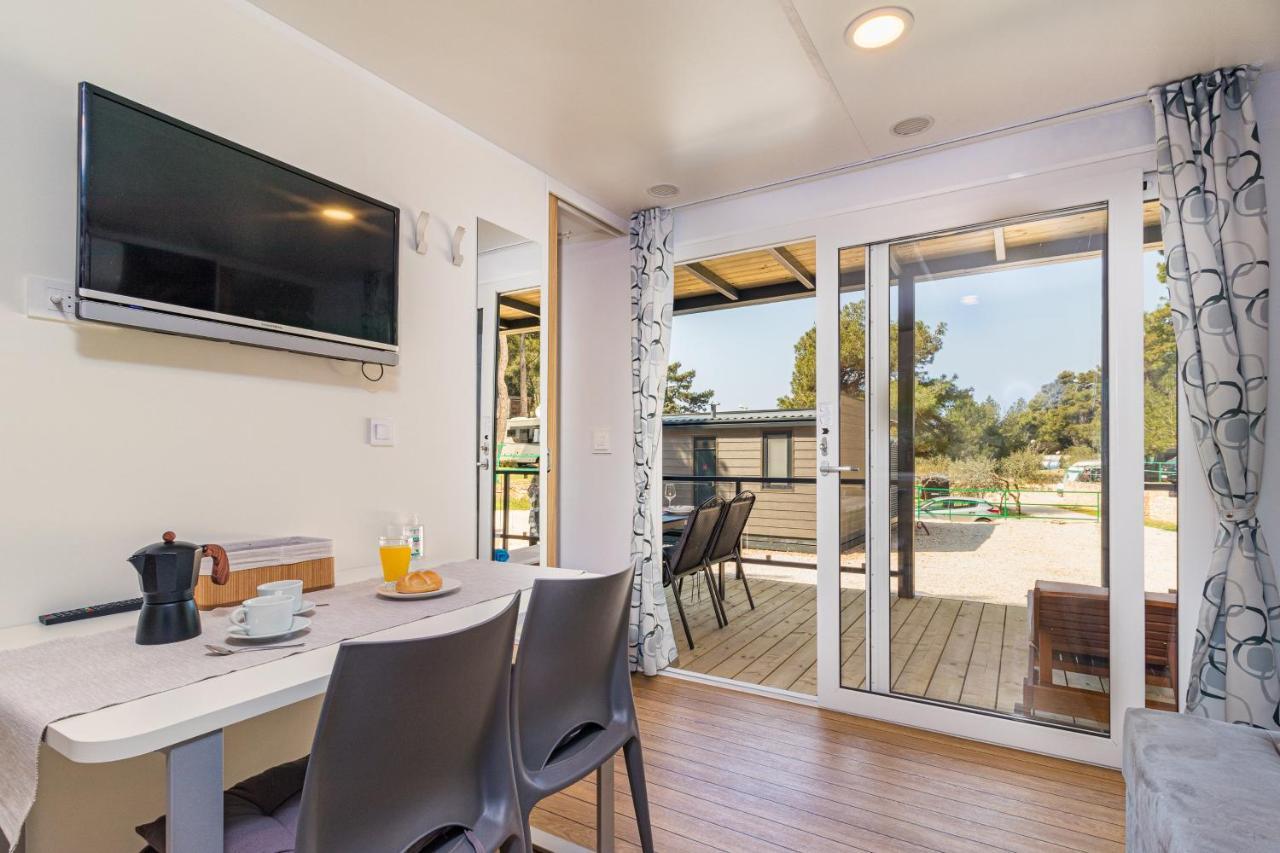 Hemy Casa - Lux Mobile Homes โรวีน ภายนอก รูปภาพ